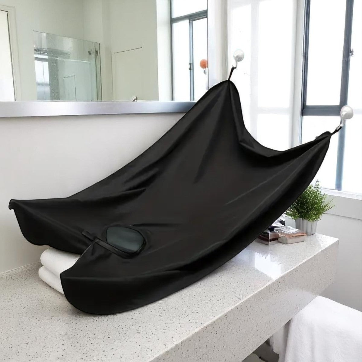 Tablier Bavoir - GroomingWallCape™ - Noir - Mon Espace Rasage